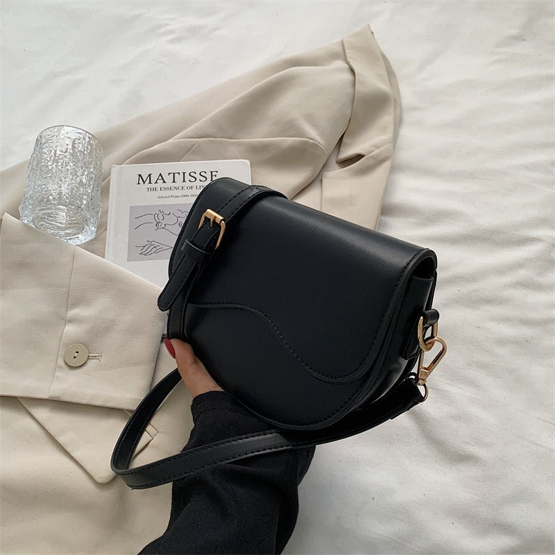 Vintage Small Bag New Fashion Versatile Autumn and Winter One Shoulder Crossbody Bag Small Women's Bag Underarm Saddle Bag