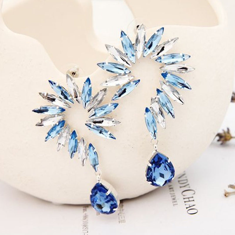 Popular Fashion Women Horse Eye Parts Earring Woman Flower Shaped Big Crystal Drop Earrings Jewelry